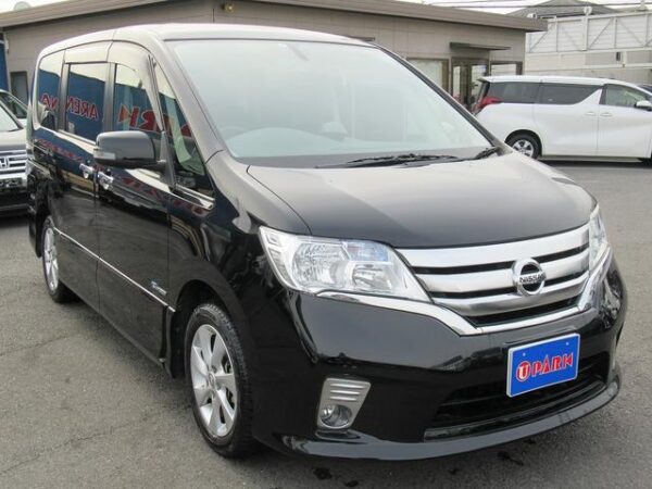NISSAN SERENA 2013