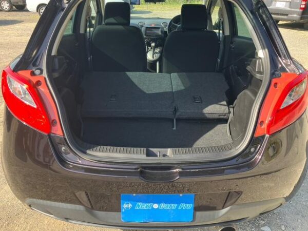 MAZDA DEMIO 2013 - Image 2