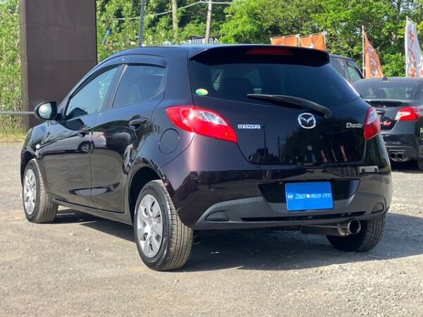 MAZDA DEMIO 2013 - Image 8