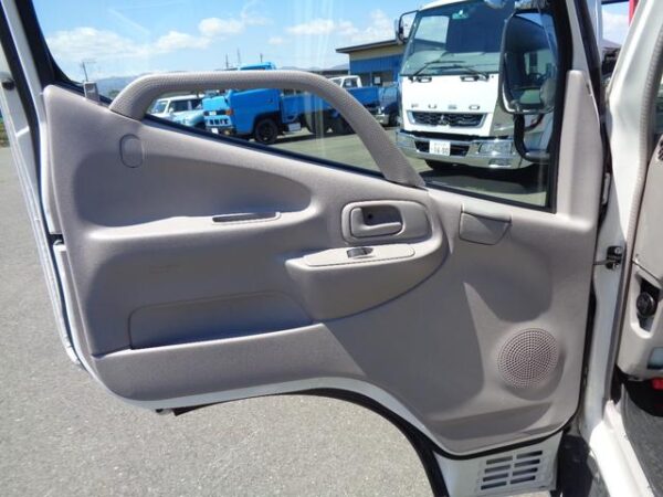 TOYOTA DYNA 2007 SOLD KIRIBATI - Image 6