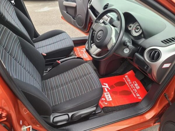 MAZDA DEMIO 2008 - Image 12