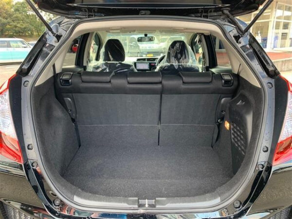 HONDA FIT 2017 - Image 12