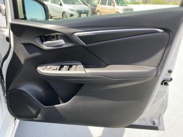 HONDA FIT 2018 - Image 14