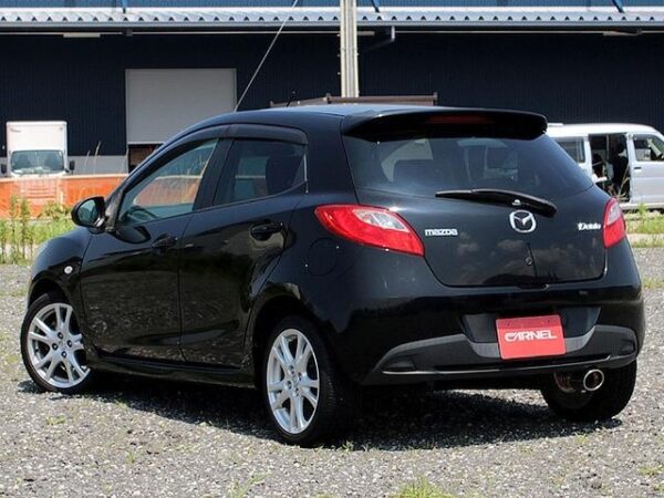 MAZDA DEMIO 2010 BLACK M - Image 2