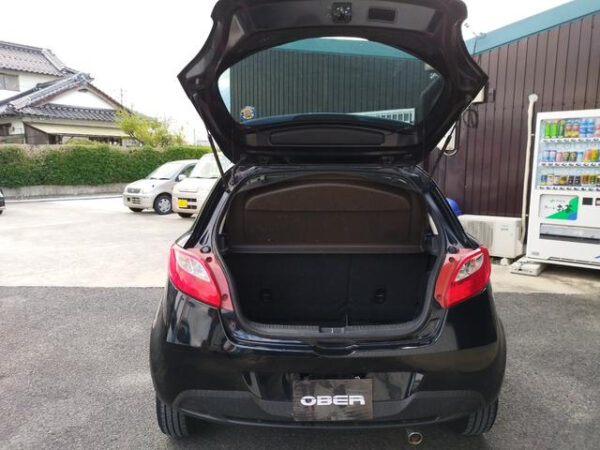 MAZDA DEMIO 2010 - Image 11