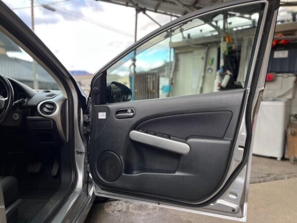 MAZDA DEMIO 2009 - Image 10