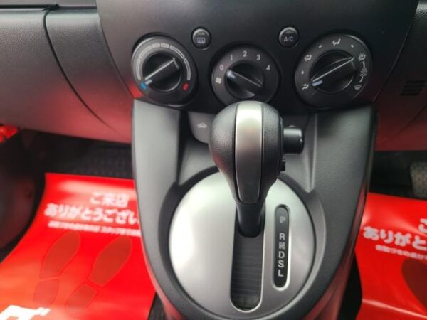 MAZDA DEMIO 2008 - Image 4