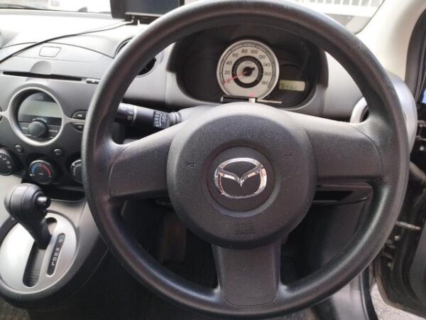 MAZDA DEMIO 2010 - Image 5