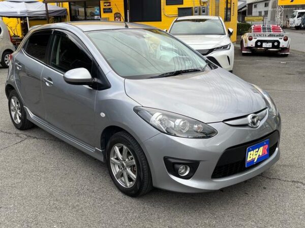 MAZDA DEMIO 2009 - Image 14