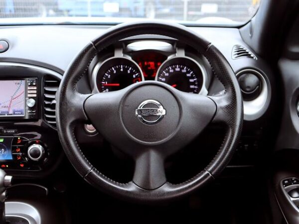 NISSAN JUKE 2011 - Image 10