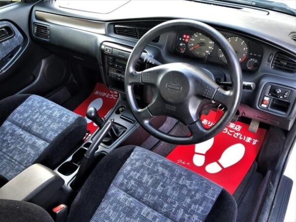 NISSAN BLUEBIRD - Image 12