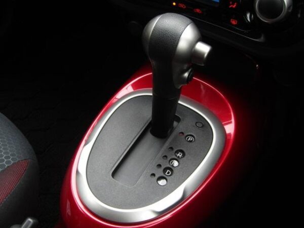 NISSAN JUKE 2011 - Image 18