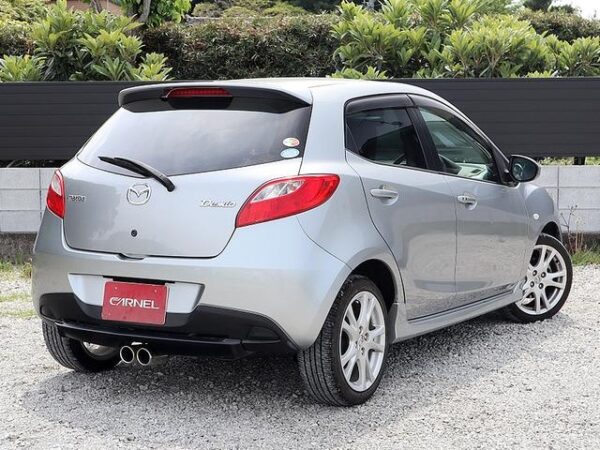MAZDA DEMIO 2010 SILVER - Image 12