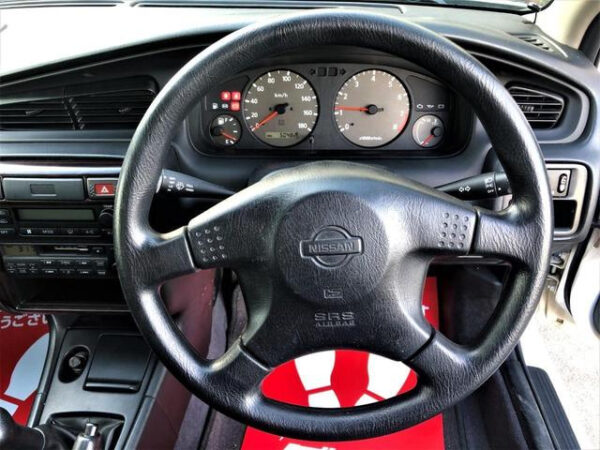 NISSAN BLUEBIRD - Image 16
