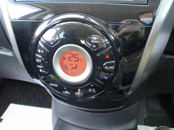 NISSAN NOTE 2013 - Image 17