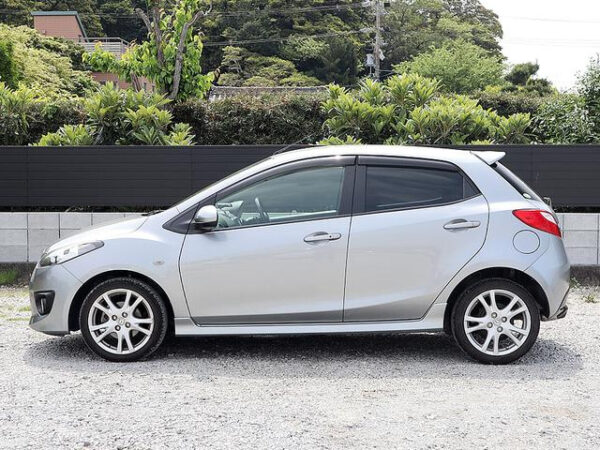 MAZDA DEMIO 2010 SILVER - Image 15