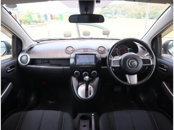 MAZDA DEMIO 2010 SILVER - Image 18