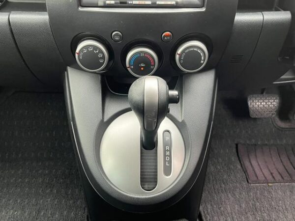 MAZDA DEMIO 2008 - Image 20