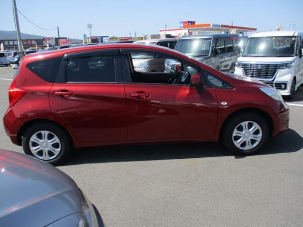 NISSAN NOTE 2013 - Image 6