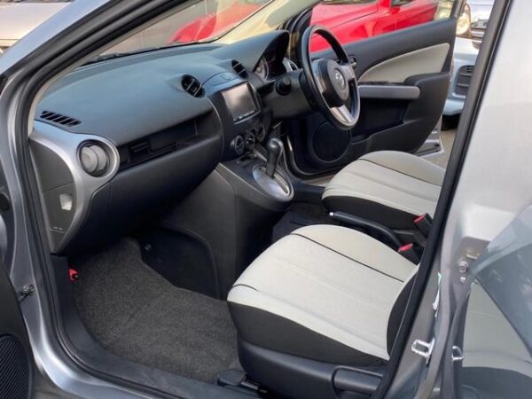 MAZDA DEMIO 2008 - Image 7