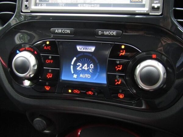NISSAN JUKE 2011 - Image 16