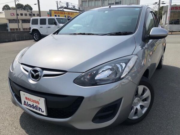 MAZDA DEMIO 2013 - Image 2