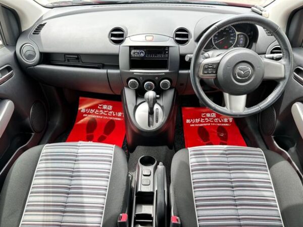 MAZDA DEMIO 2013 - Image 2