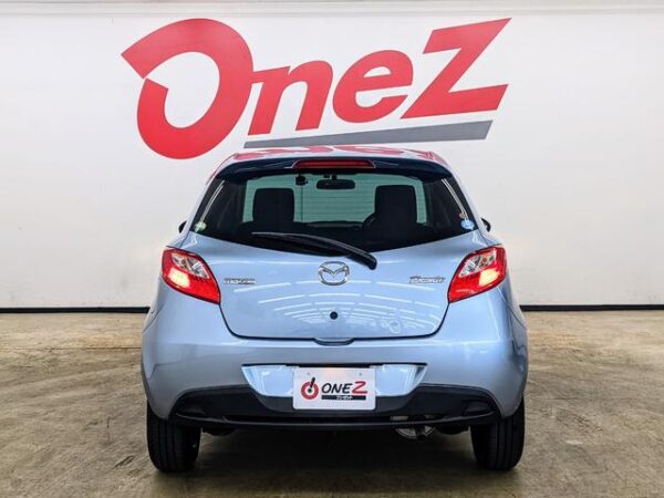 MAZDA DEMIO 2013 - Image 11