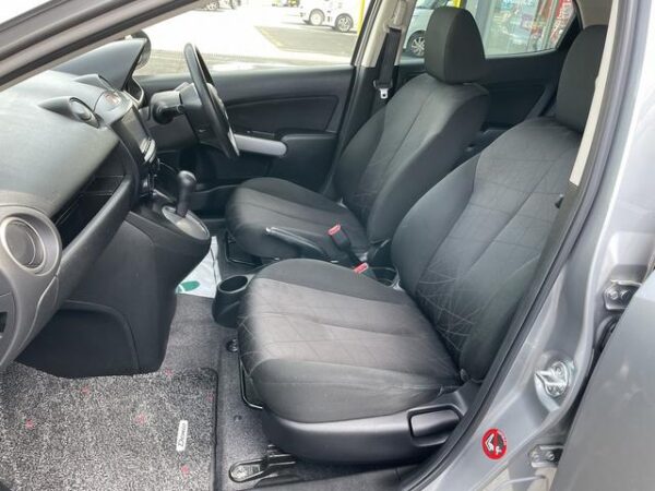 MAZDA DEMIO 2013 - Image 10