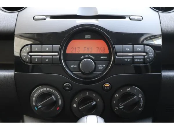MAZDA DEMIO 2013 - Image 10