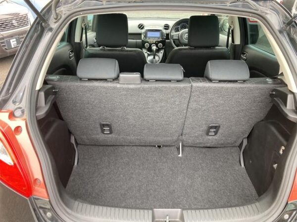 MAZDA DEMIO 2008 - Image 11