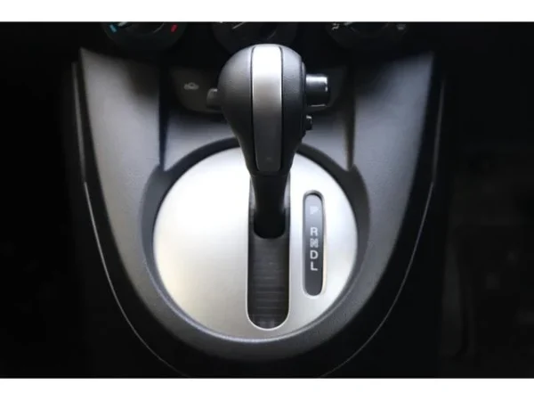MAZDA DEMIO 2013 - Image 11