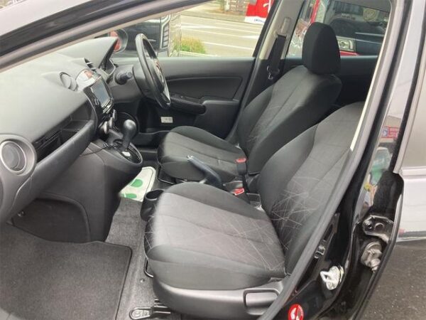 MAZDA DEMIO 2008 - Image 12