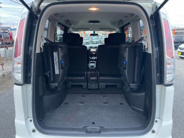 NISSAN SERENA 2013 - Image 15