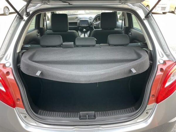 MAZDA DEMIO 2013 - Image 13