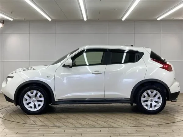 NISSAN JUKE 2013 - Image 10