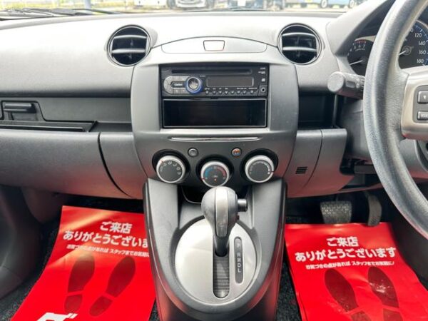 MAZDA DEMIO 2013 - Image 14