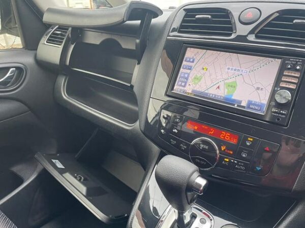 NISSAN SERENA 2013 - Image 16