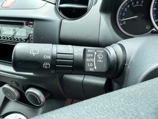 MAZDA DEMIO 2013 - Image 18