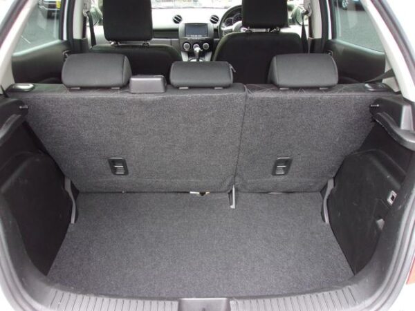 MAZDA DEMIO 2013 - Image 16