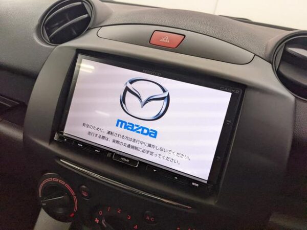 MAZDA DEMIO 2013 - Image 3