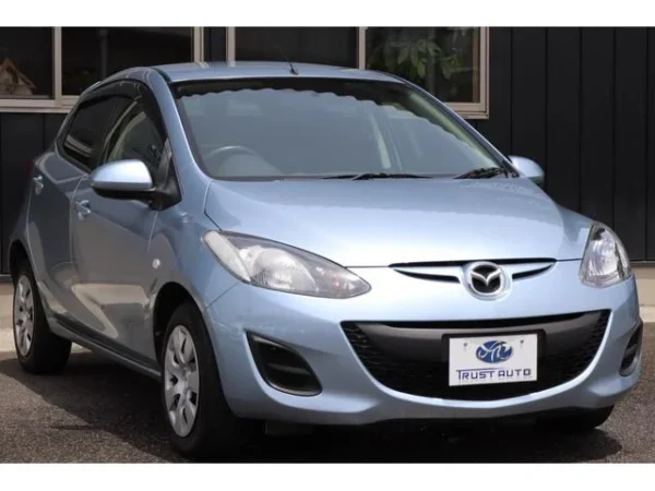 MAZDA DEMIO 2013 - Image 3