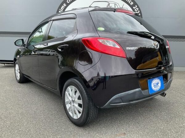 MAZDA DEMIO 2010 - Image 3
