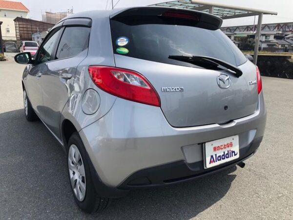 MAZDA DEMIO 2013 - Image 5