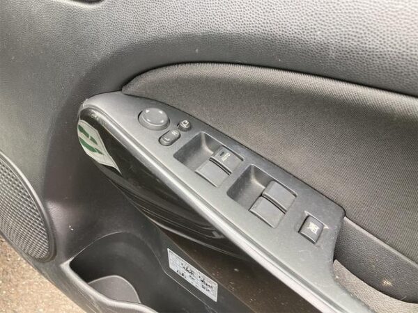 MAZDA DEMIO 2008 - Image 10