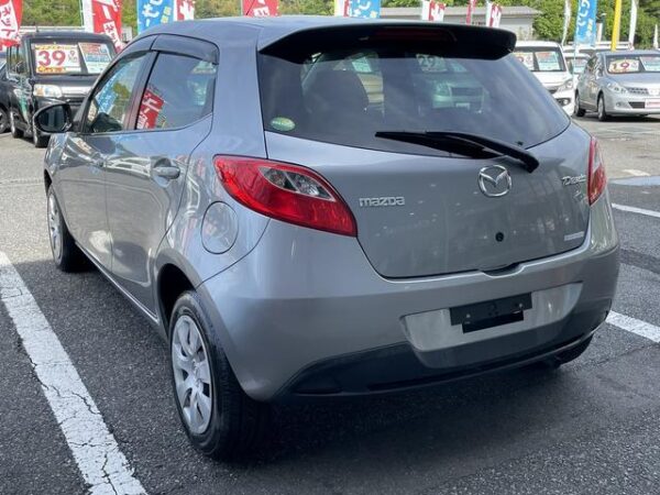 MAZDA DEMIO 2013 - Image 7