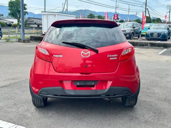 MAZDA DEMIO 2013 - Image 8