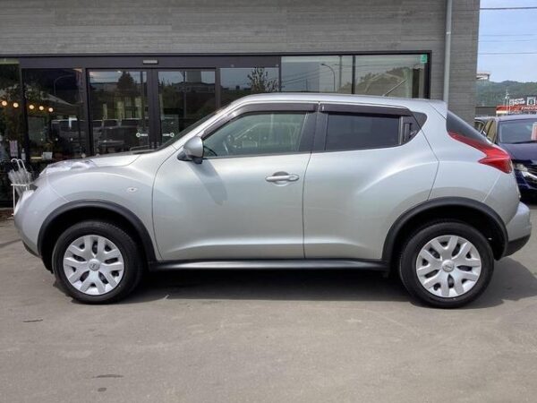 NISSAN JUKE 2010 - Image 2