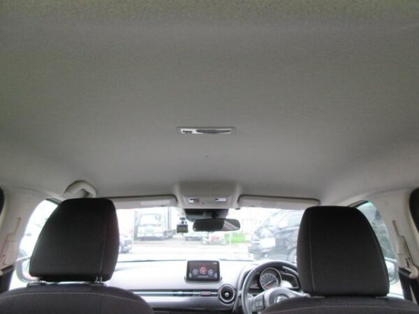 MAZDA DEMIO 2014 - Image 12