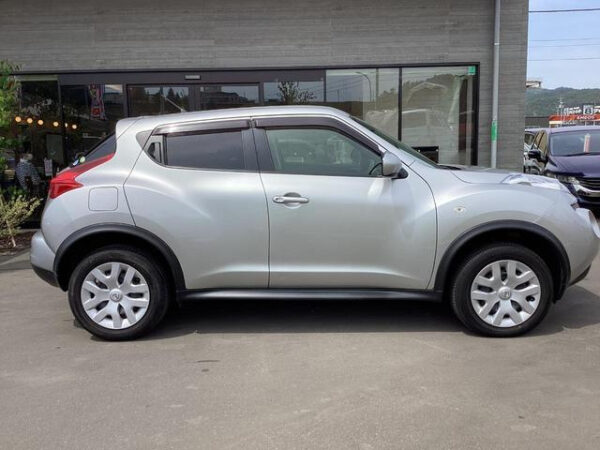 NISSAN JUKE 2010 - Image 3